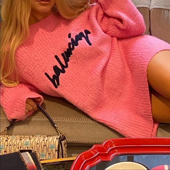 Balenciaga Oversized Sweater - Picture 2 of 5